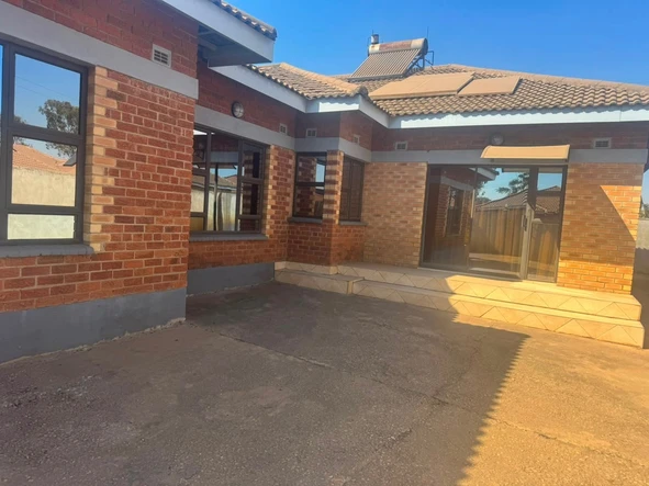 5 Bedroom House