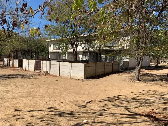 2 Bedroom Flat & Apartment