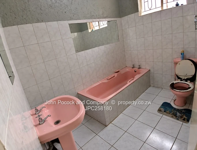 4 Bedroom Home in Matsheumhlope!
