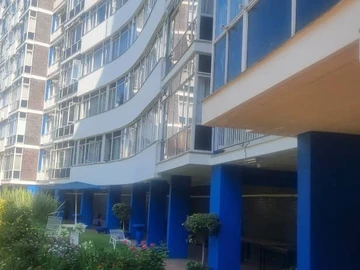 3 Bedroom Flat & Apartment