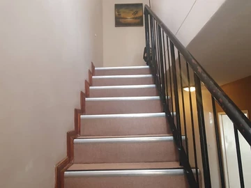 2 Bedroom Flat & Apartment