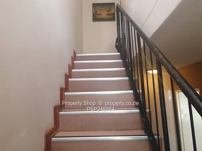 Duplex Flat in Northern Suburb   (Sole Mandate)