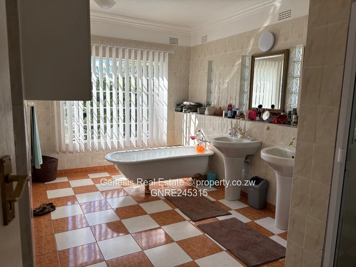 Elegant double story in Kambanji for sale