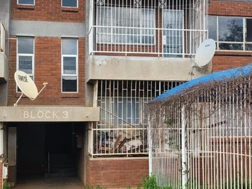 3 Bedroom Flat & Apartment