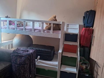 3 Bedroom Flat & Apartment