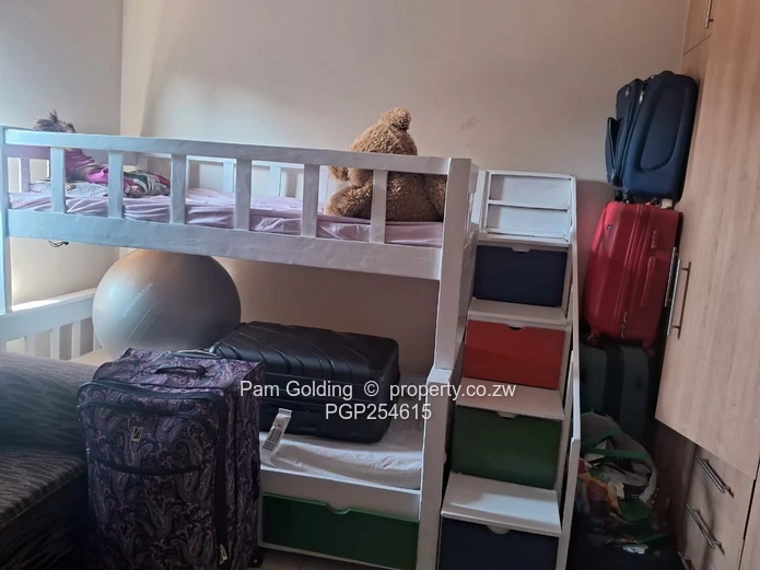 Modern 3 Bedroom Apartment Marlborough