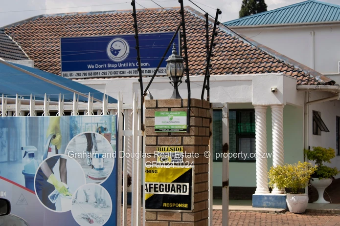 Hillside house for sale (Sole Mandate)