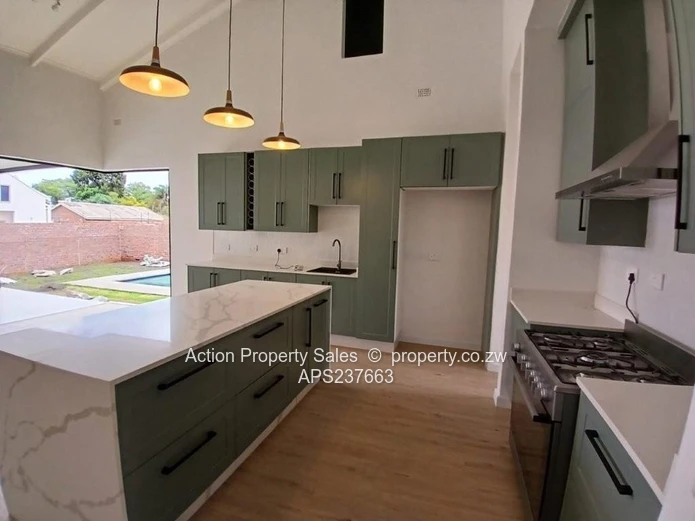 Lovely 3 Bed Family Cluster! 