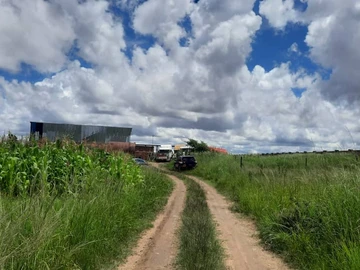 Commercial & Industrial Land