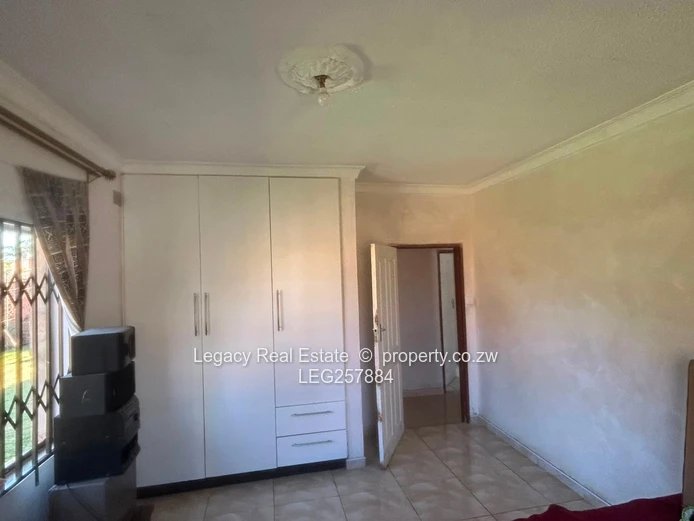 Fairview 4-Bed Home with Garden, Garage & Borehole