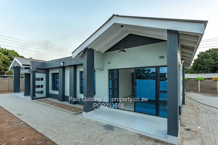 Spacious 4 Bed Villas In Hatfield