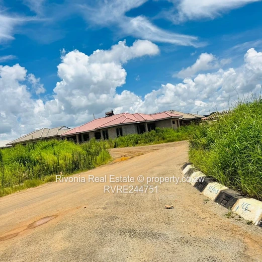 Corner 300m² Stand 50% deposit balance in 6 -12montha — Glaudina, Harare West