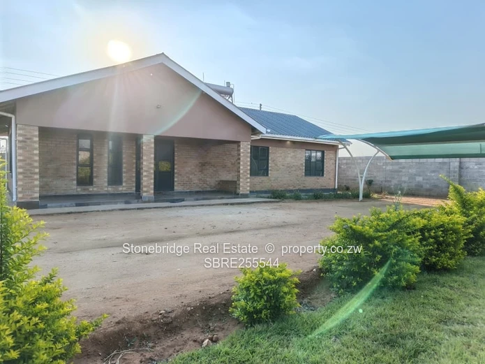 3 Bedroom House in Lochview To Rent