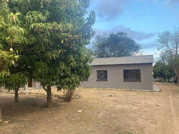 Bulawayo Road, Kadoma