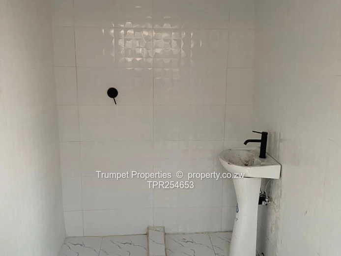 Warren Park 4-Bed Home — Borehole & Tiled Baths