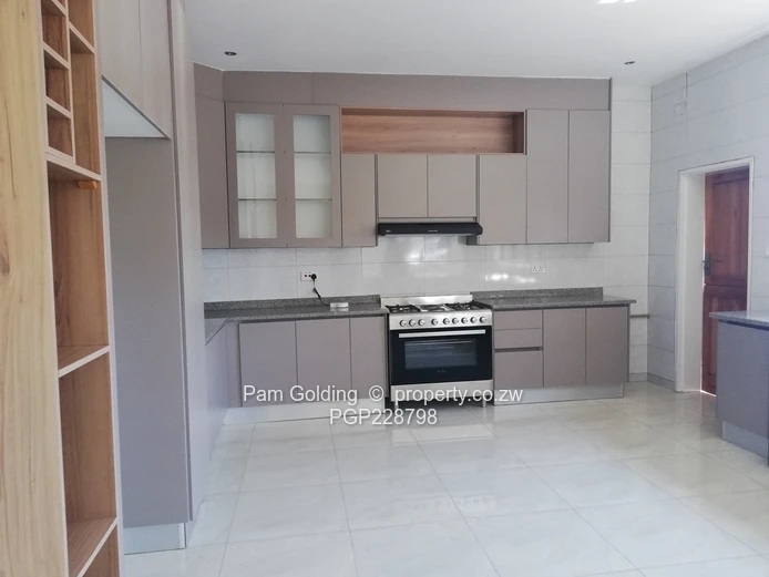 Modern 3-Bedroom Flat in Mt Pleasant Heights – Newly Built & Fully Equipped