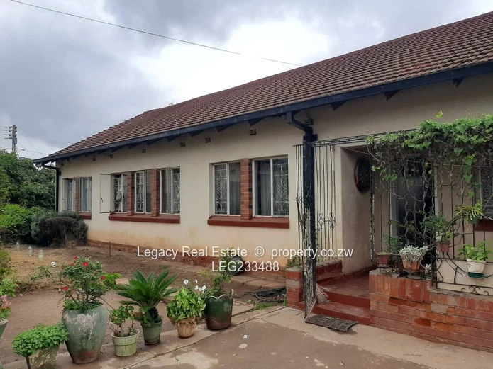 Well-Located Braeside Property Ready for Transformation