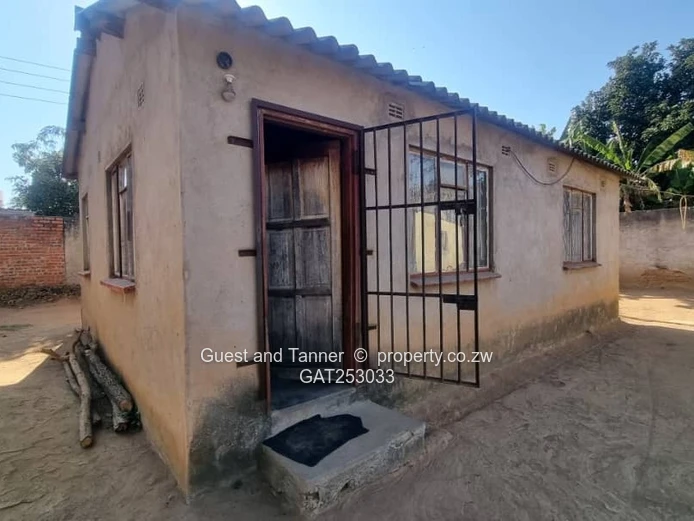 Zimre Park Stand with 2-Bedroom Cottage for Sale 