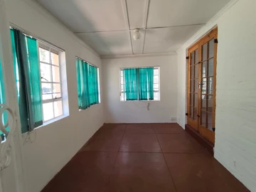 8 Bedroom House