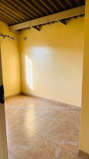 Mufakose flat for sale