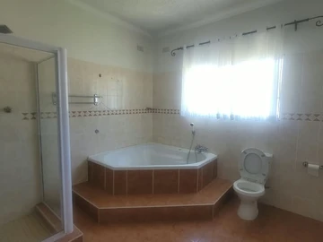 7 Bedroom House