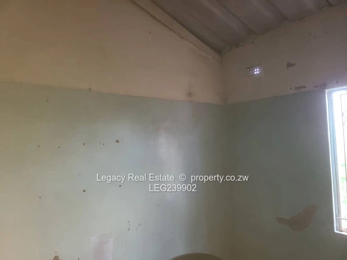 Chitungwiza Unit A House For Sale Near Fungisai Primary School