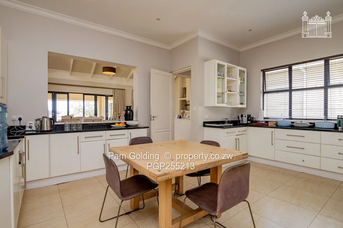Timeless Elegance on the Hill - Price Drive Brooke Estate 