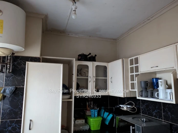 Wilfred Court Avenues Flat For Sale