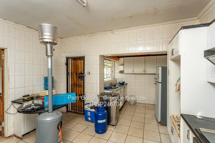 Prime Commercial/Development Opportunity