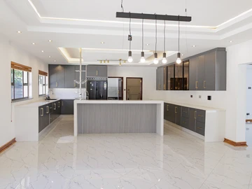 5 Bedroom House