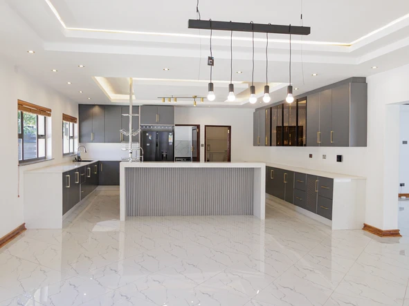 5 Bedroom House