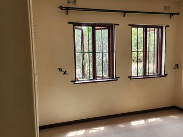 3 Bedroom Flat & Apartment