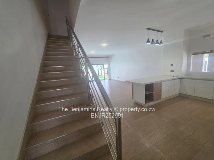 Four Bedroom Townhouse In Avondale