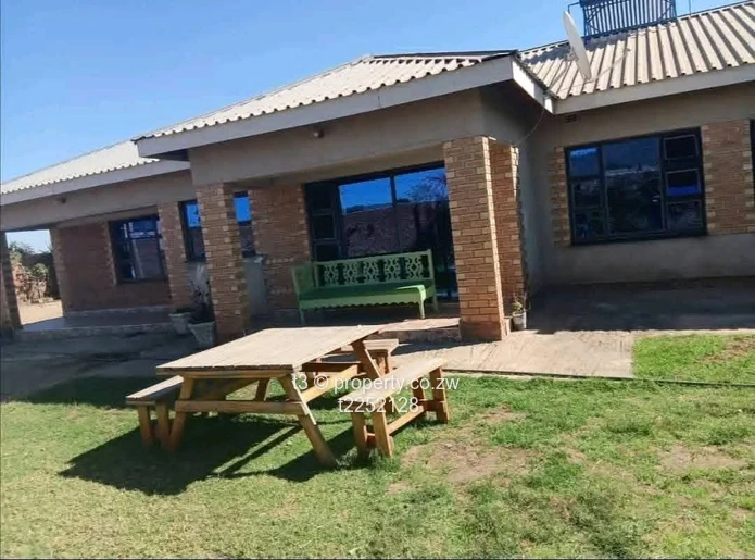 Neatly built Norton, Mwashuma  Park House 