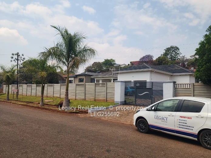 Spacious 4-Bed Brookview Home with Garden & Borehole