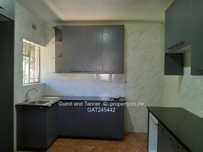 Modern 3-Bedroom Home to Rent in Haig Park, Mabelreign
