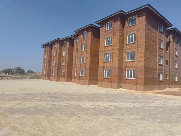 2 Bedroom Flat & Apartment