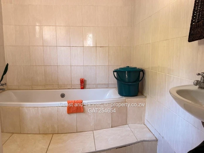 6-Bedroom Home in Borrowdale Brooke For sale 