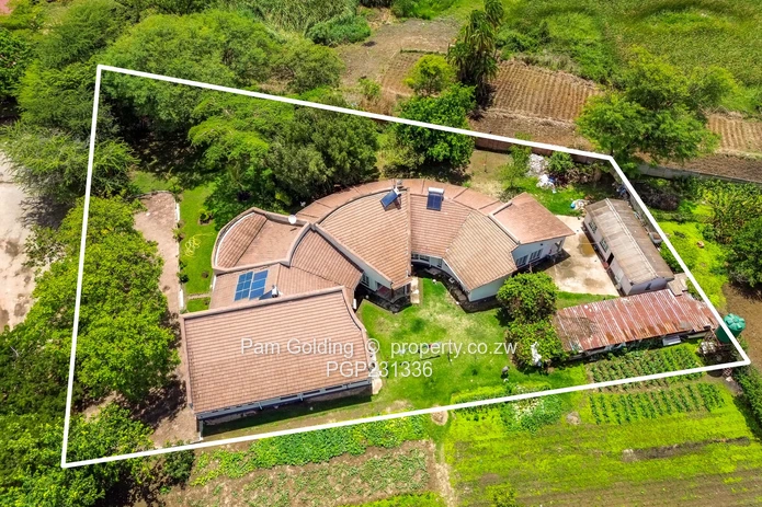 Neat and Spacious Family Home!!