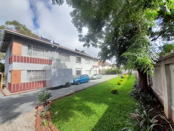 2 Bedroom Flat & Apartment