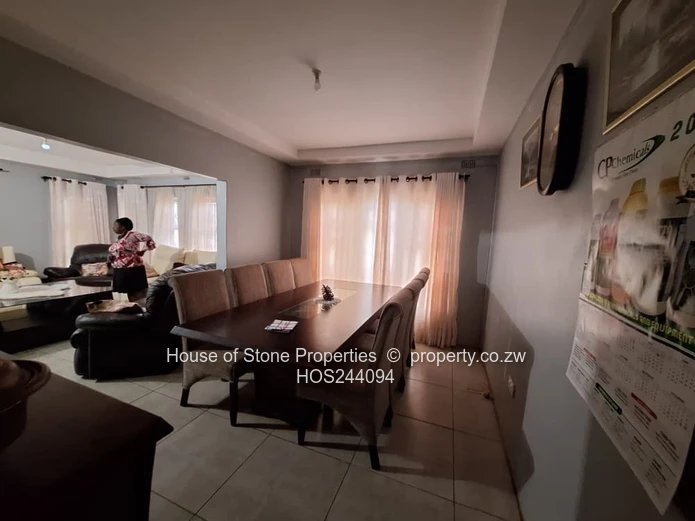 Spacious 5 Bedroom Family Home in Mazowe 