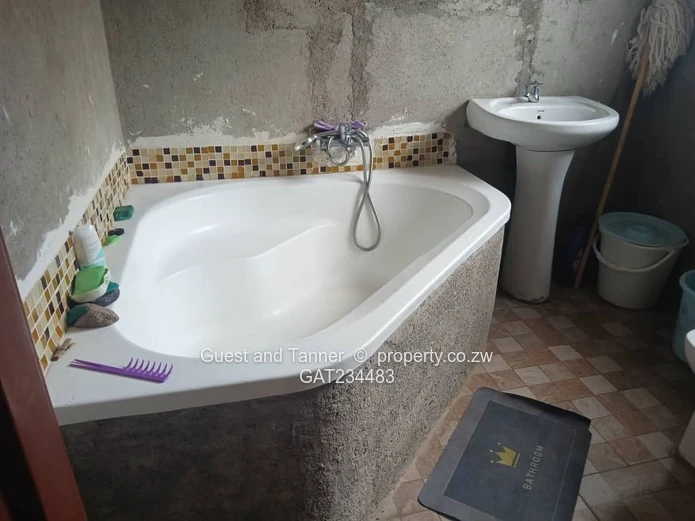 Modern 4-Bedroom House in Cherutombo Extension near Marondera