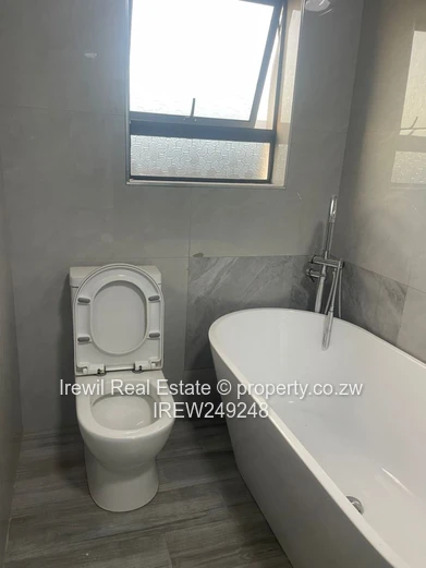Neat 4 Bed in Mabvazuva 