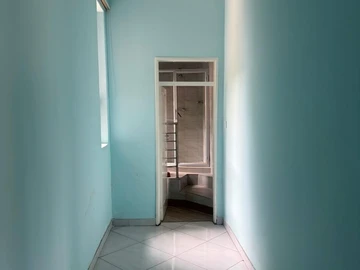 6 Bedroom House