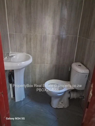 Greendale close to Spar Letombo for sale with huge land for further development.