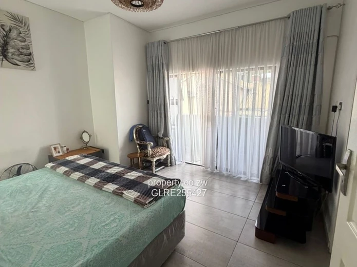 Modern Avondale 3BR Flat — Pool, Borehole & Gym