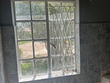 2 Bedroom Flat & Apartment