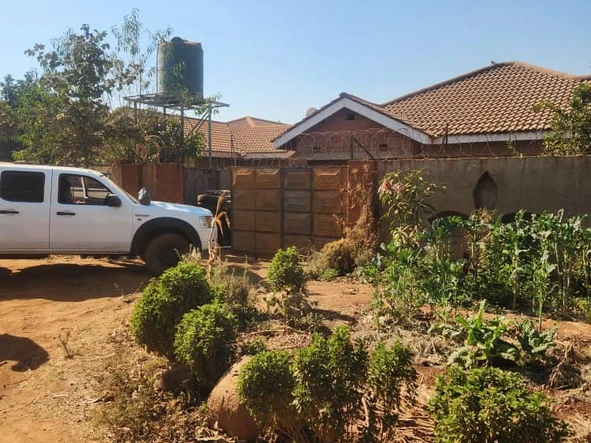 6 Bedroom House