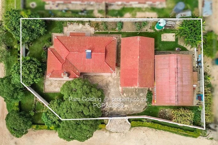 Family Home with Cottage (Sole Mandate)