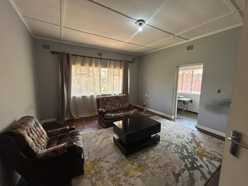 2 Bedroom Flat & Apartment